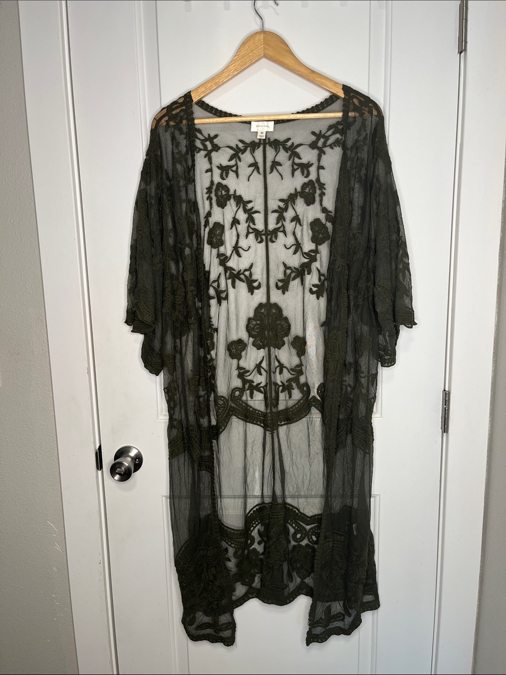 Dizzy Girl green embroidered lace open duster